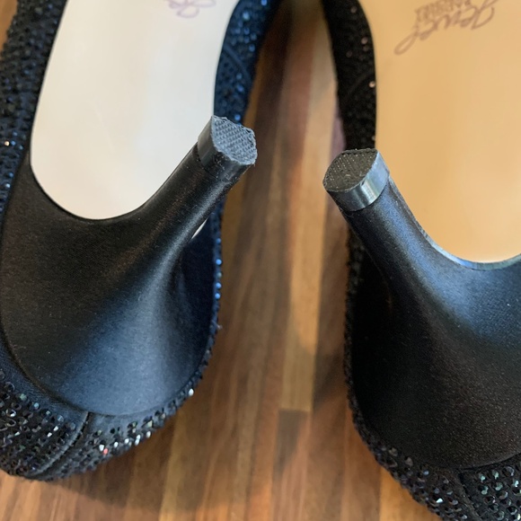 Black Rhinestone Jewel Bagdley Mischka Heels - Picture 9 of 15